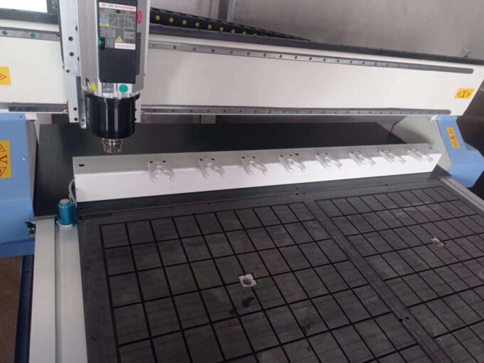 ATC 1325 CNC Router with automatic tool changer